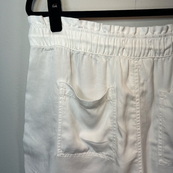 Loft Women's Emory Shorts White Pull On Shorts Lightweight Pockets Tie NEW Large - Picture 7 of 12
